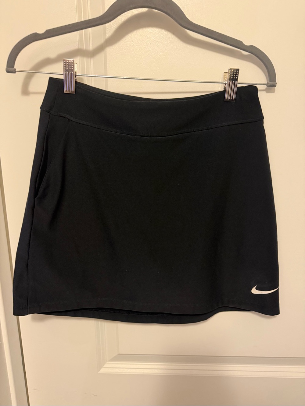 Nike golf XS black skort.